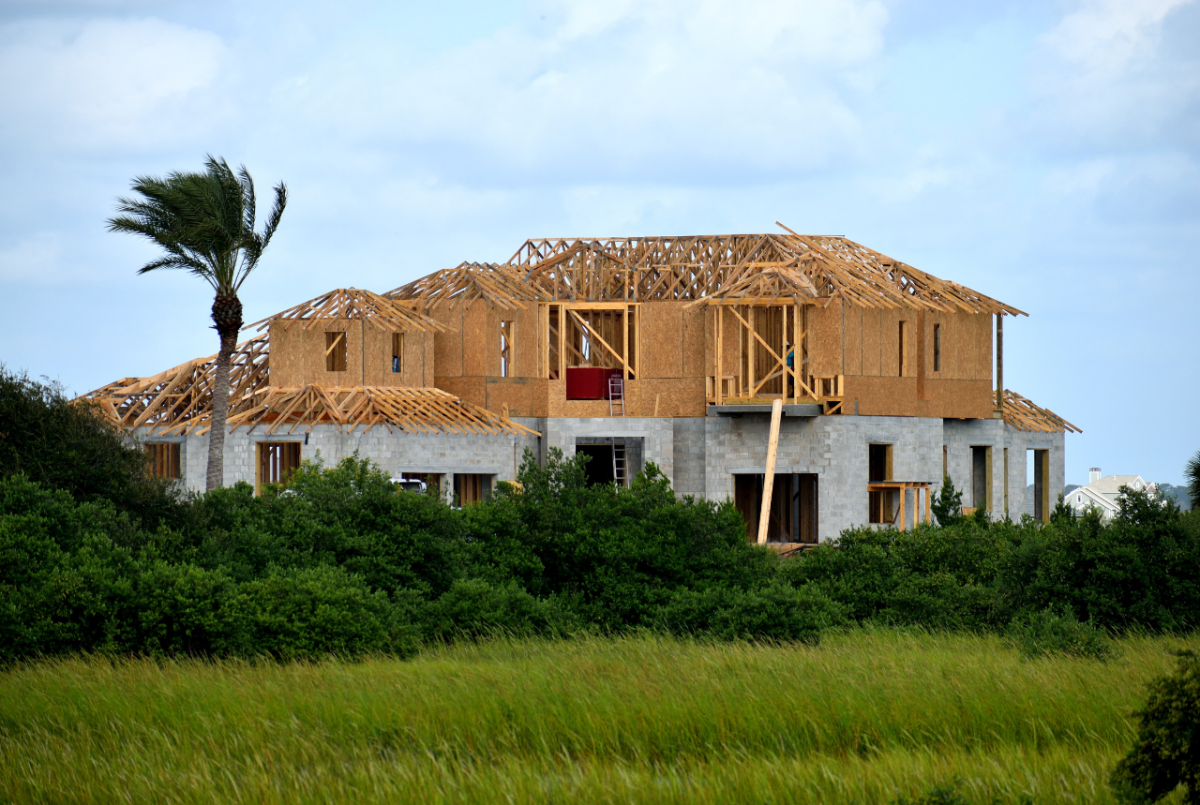 A Beginner's Guide to Understanding Florida Roofing Codes and Regulations